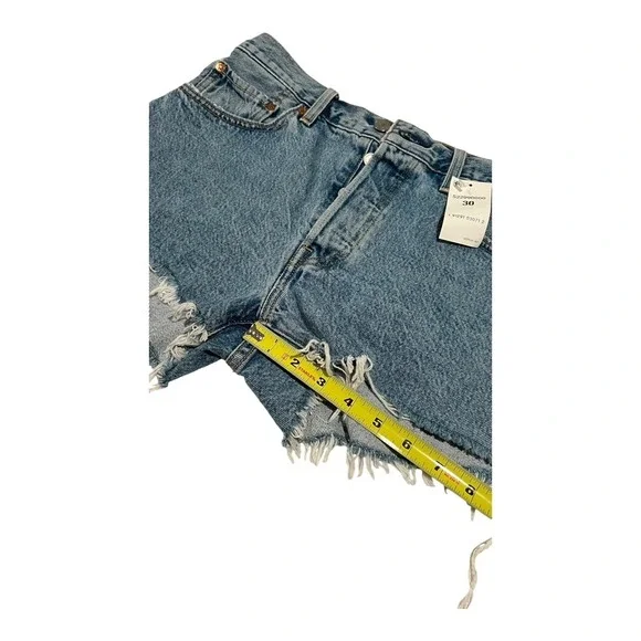 NWT Levi's 501 Denim‎ Shorts Women's 30 Light Wash Frayed Hem Classic Style - Picture 11 of 14